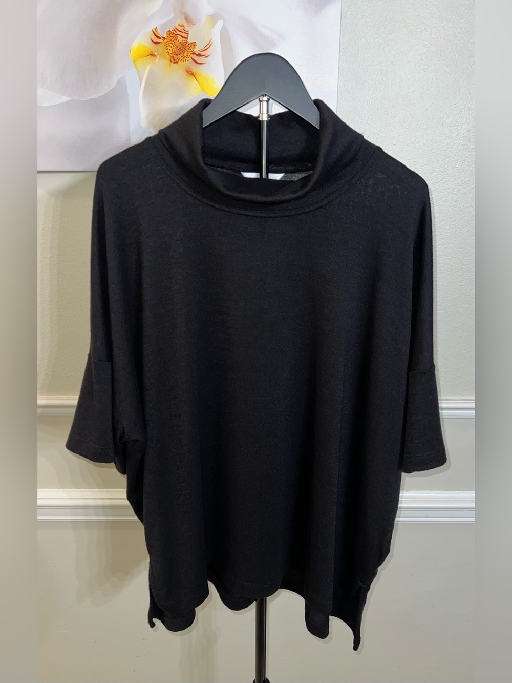 Women’s Cowl Neck Black Oversized Comfy Sweater! Size XXL (20)! 🖤 - Picture 4 of 9